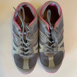 Cheeks grey and pink sneakers